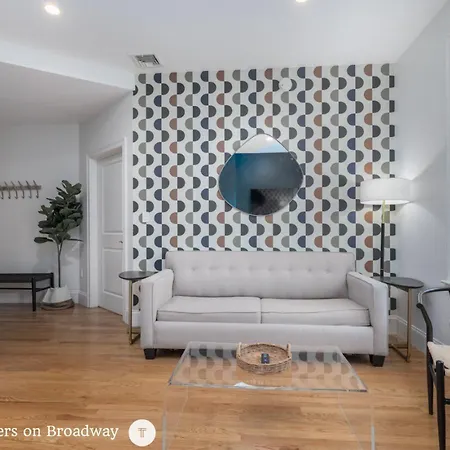 West Broadway Quarters By Thatch-3